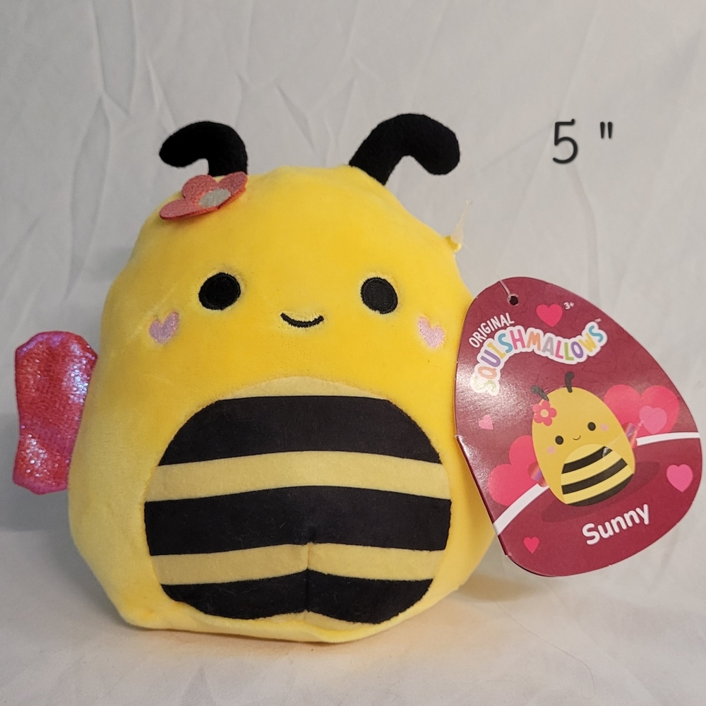 NWT 5" Sunny the Bee Valentine Squishmallow Kellytoy Plush Red Holo Wings